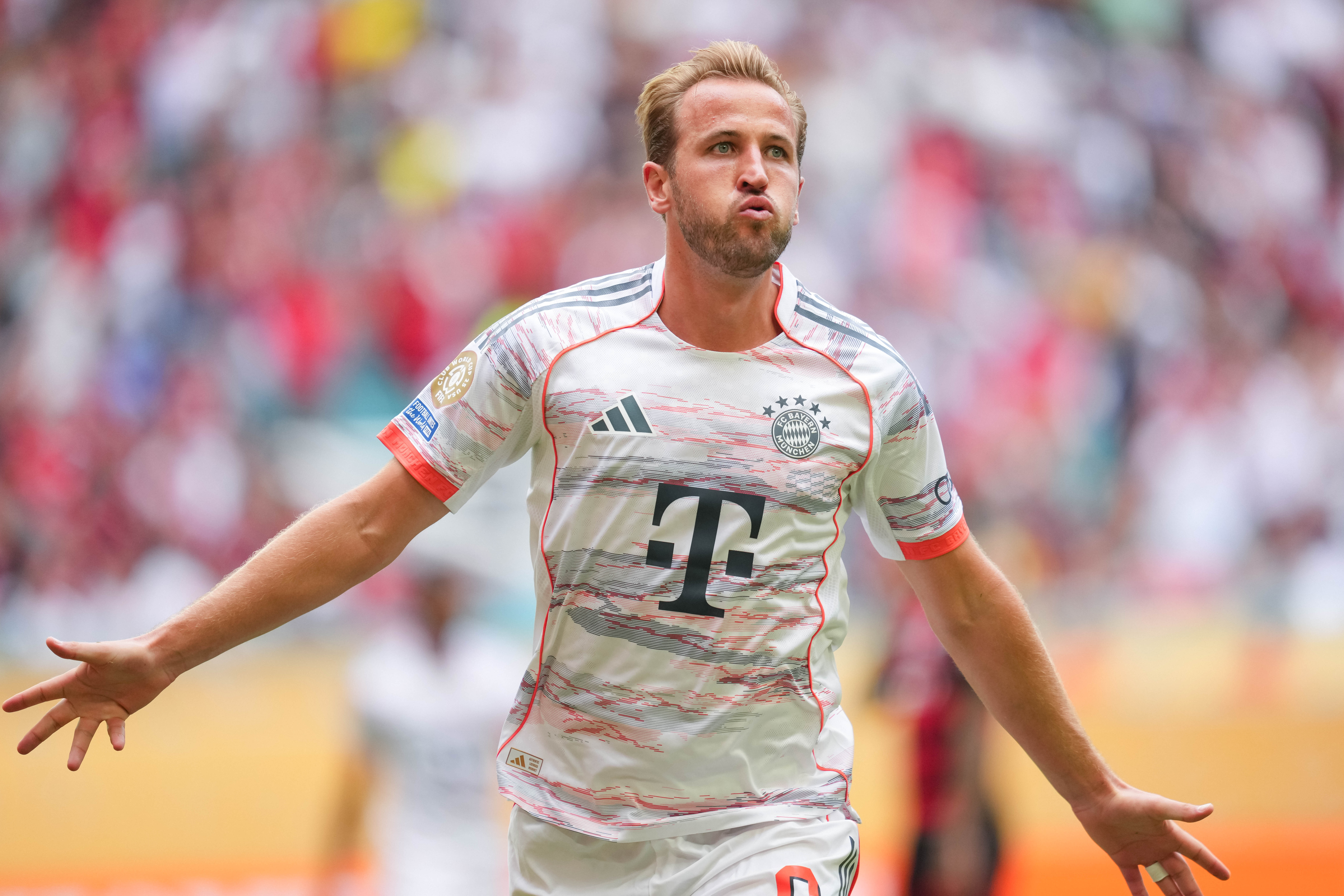 顶级娱乐-拜仁慕尼黑球员备战下一场比赛，冲刺冠军(拜仁慕尼黑球员备战下一场比赛,冲刺冠军是谁)