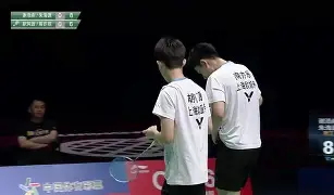 西亚锦标赛半决战精彩绽放，瑞典队力克对手晋级